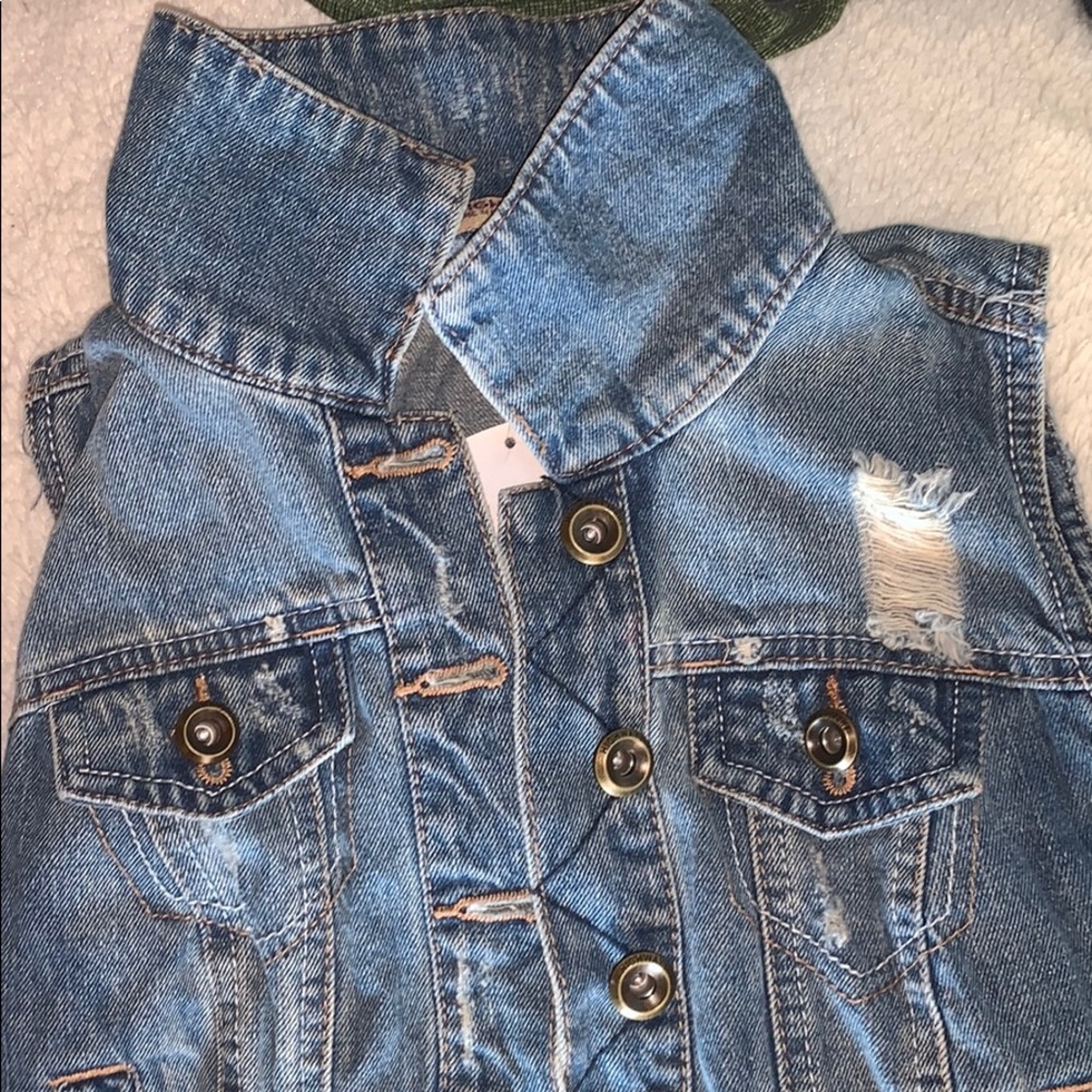 NEW never worn RUE jean vest - Picture 3 of 5